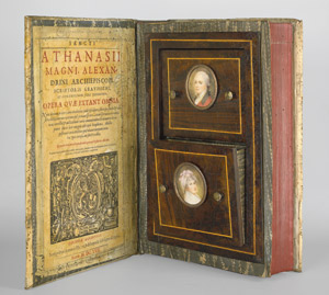 Lot 1722, Auction  102, Einbände, Buchkasten in altem Einband. 