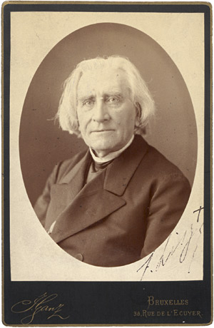 Lot 2390, Auction  106, Liszt, Franz, Porträtfoto mit Widmung