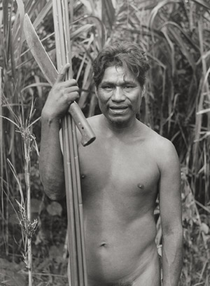 Lot 36, Auction  112, Sirionò-Fotografie, 13 Originalfotos von Siniono-Indianern im Amazonas-Becken