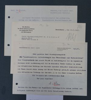 Lot 2086, Auction  118, Laue, Max von, Brief 1942 + Beigaben