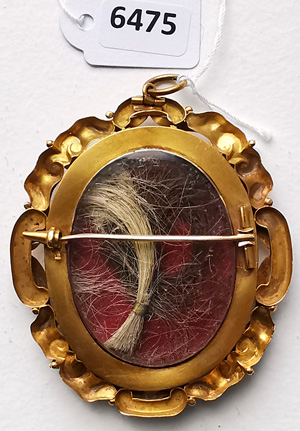 Los 6475 - Engleheart, George - Umkreis - Miniatur Portrait einer jungen Frau mit rosa Schleife um den Hals - 1 - thumb
