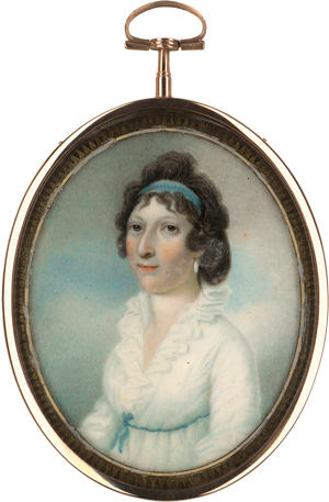 Lot 6512, Auction  118, Britisch, um 1795/1800. Miniatur Portrait einer jungen Frau in weißem Kleid mit blauem Gürtelband, ein blaues Band im Haar