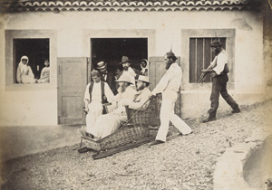 Lot 18, Auction  119, Gabun, Madeira, Album mit ca. 120 historischen Originalfotografien in Silbergelatine- bzw. Albuminabzügen 