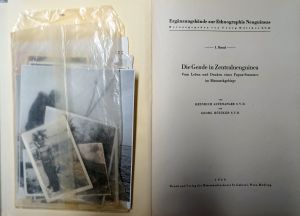 Lot 35, Auction  119, Aufenanger, Heinrich und Höltker, Georg, Die Gende in Zentralneuguinea
