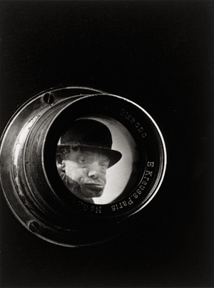 Los 4131 - Doisneau, Robert - Photo montage of a portrait of the clochard Coco and a camera lens - 0 - thumb