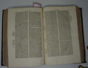 Los 1210 - Aquin, Thomas von - Sammelband mit vier Drucken aus der Offizin des Jacques Kerver zu Paris  - 3 - thumb