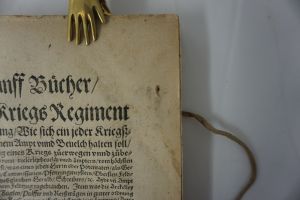 Los 1332 - Fronsberger, Leonhardt - Fünff Bücher vonn Kriegs Regiment und Ordnung - 2 - thumb