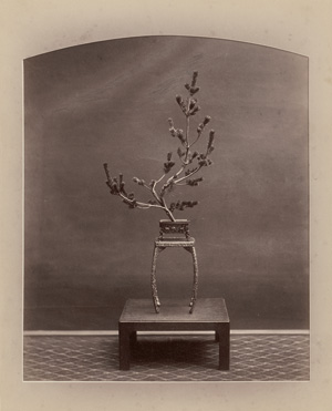 Los 4048 - Matsuchi, Nakajima - Japanese bronze vases and flower arrangements  - 2 - thumb