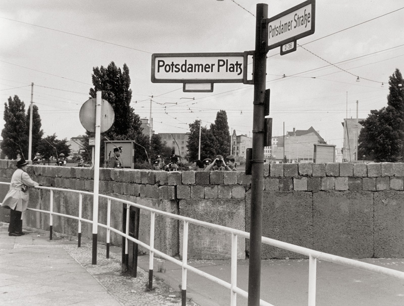 Lot 4094, Auction  122, Berlin Wall, Early views of the Berlin Wall