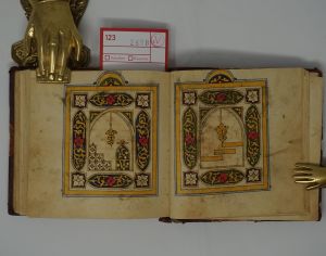 Los 2698 - Al-Jazuli - Dala'il al'Khayrat Gebetbuch. Arabische Handschrift auf gestärktem Papier.  - 2 - thumb