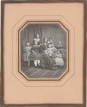 Los 4027 - Daguerreotype - Studio portrait of a mother with her eight children, Hamburg - 0 - thumb