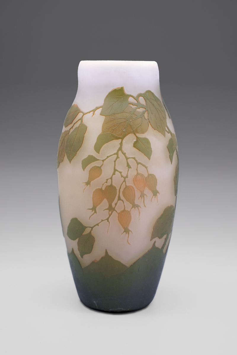 Lot 6159, Auction  124, Arsall, Vase mit Hagebuttenzweigen