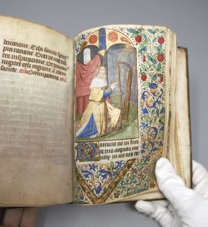 Los 1013 - Horae BMV - Französisches Stundenbuch in lateinischer Handschrift auf Pergament. Bretagne um 1440 - 13 - thumb