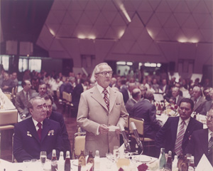 Los 4140 - GDR - Presentation box of views of the Palast der Republik - 1 - thumb