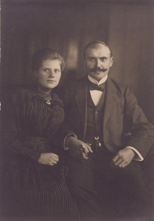 Los 4245 - Sander, August - Portrait of a couple, Westerwald - 0 - thumb