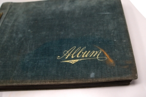 Los 105 - Japan - Fotoalbum mit Porträts und Alltagsszenen - 2 - thumb