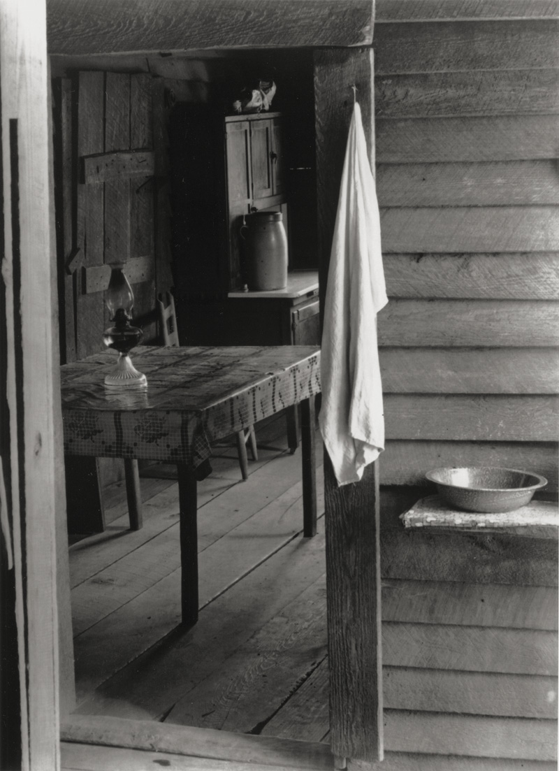Lot 4164, Auction  127, Evans, Walker, Farmer's Kitchen, Hale County, Alabama