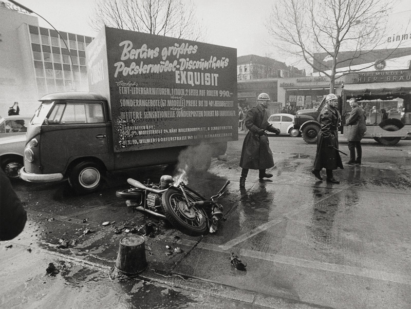 Lot 4321, Auction  127, Zint, Günther, Demonstration, Berlin