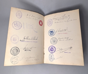 Los 474 - Konsularstempel-Album - Album mit ca. 160 Stempeln von internationalen Konsulaten und konsularischen Vertretungen - 8 - thumb