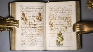Los 1024 - Geistliches Gebeth Buch - Deutsche Handschrift auf Papier. Mit 12 ganzseitigen Miniaturen.  - 10 - thumb