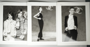 Los 3385 - Lagerfeld, Karl - Konvolut von 14 Portfolois mit Modefotografien für Chanel - 9 - thumb