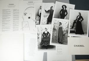 Los 3385 - Lagerfeld, Karl - Konvolut von 14 Portfolois mit Modefotografien für Chanel - 18 - thumb